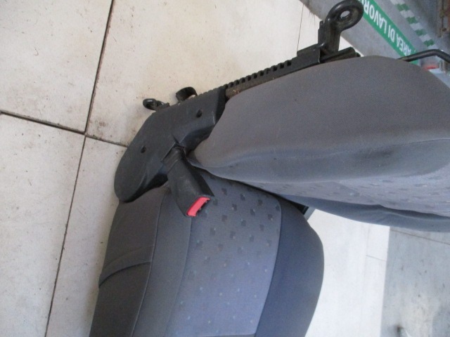 ASIENTO DELANTERO DERECHO OEM N. 16812 SEDILE ANTERIORE DESTRO TESSUTO PIEZAS DE COCHES USADOS HYUNDAI GETZ (2002 - 02/2006) DIESEL DESPLAZAMIENTO 15 ANOS 2004