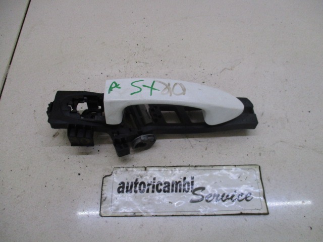 MANIJA DE LA PUERTA DELANTERA IZQUIERDA OEM N. 1767138 PIEZAS DE COCHES USADOS FORD FIESTA (09/2008 - 11/2012) DIESEL DESPLAZAMIENTO 16 ANOS 2009