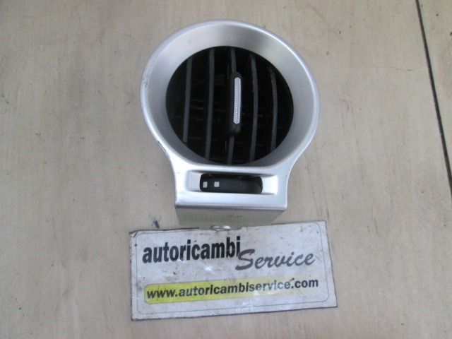 SALIDA DE AIRE OEM N. 68760JY00A PIEZAS DE COCHES USADOS RENAULT KOLEOS MK1 (2008 - 2011) DIESEL DESPLAZAMIENTO 20 ANOS 2010