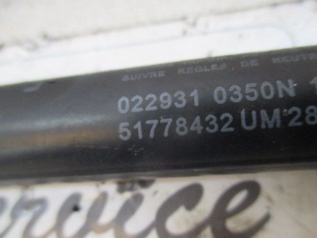 MUELLE D PRESI?N DEL GAS,TAPA PORTAMALET OEM N. 51778432 PIEZAS DE COCHES USADOS FIAT GRANDE PUNTO 199 (2005 - 2012) DIESEL DESPLAZAMIENTO 13 ANOS 2009