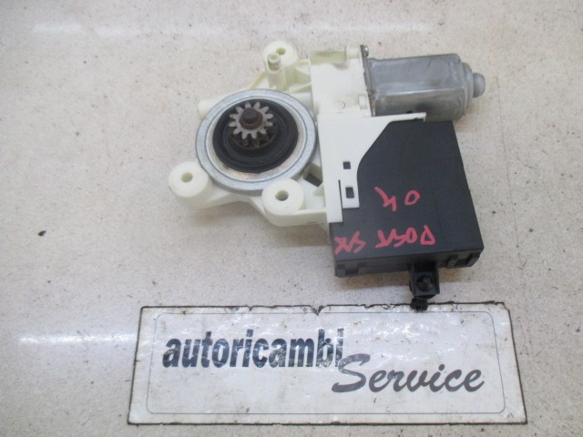 MOTOR DE LA VENTANA DE LA PUERTA TRASERA OEM N. 992763-100 PIEZAS DE COCHES USADOS VOLVO V50 (2004 - 05/2007) DIESEL DESPLAZAMIENTO 20 ANOS 2004