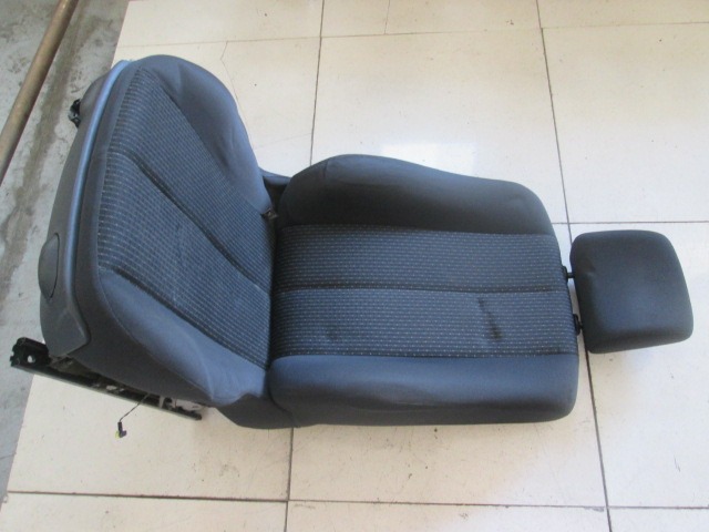 ASIENTO DELANTERO DERECHO OEM N. 17734 SEDILE ANTERIORE DESTRO TESSUTO PIEZAS DE COCHES USADOS RENAULT MEGANE BER/GRANDTOUR  (10/2002 - 02/2006) DIESEL DESPLAZAMIENTO 19 ANOS 2004