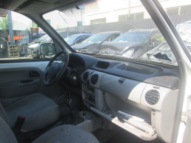 RENAULT OEM N.  PIEZAS DE COCHES USADOS RENAULT KANGOO (2003-2008)  DESPLAZAMIENTO 15 DIESEL ANOS 2005