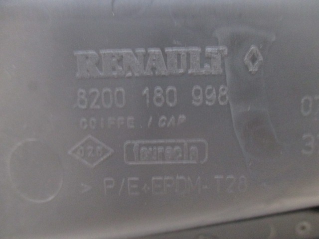 SALPICADERO OEM N. 8200180998 PIEZAS DE COCHES USADOS RENAULT KANGOO (2003-2008) DIESEL DESPLAZAMIENTO 15 ANOS 2005