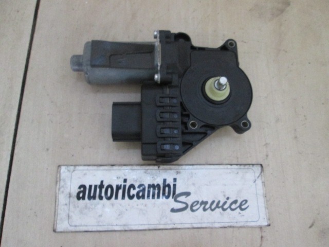 MOTOR DE LA VENTANA DE LA PUERTA TRASERA OEM N. 130821772 PIEZAS DE COCHES USADOS FORD MONDEO BER/SW (2000 - 2007) DIESEL DESPLAZAMIENTO 22 ANOS 2005