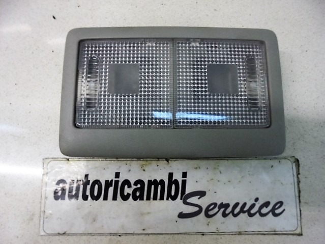 LUZ DE LECTURA INTERIOR DELANTERA OEM N. 71742474 PIEZAS DE COCHES USADOS FIAT SEDICI (05/2009 - 2014) DIESEL DESPLAZAMIENTO 20 ANOS 2010