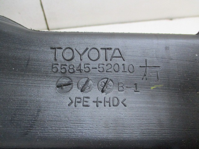 SALPICADERO OEM N. 5530152010B0 PIEZAS DE COCHES USADOS TOYOTA YARIS MK1 (03/1999 - 03/2003) BENZINA DESPLAZAMIENTO 10 ANOS 2000