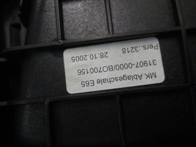 GUANTERA OEM N. 51211908884.1 PIEZAS DE COCHES USADOS BMW SERIE 7 E65/E66/E67/E68 LCI RESTYLING (2005 - 2008) DIESEL DESPLAZAMIENTO 30 ANOS 2005