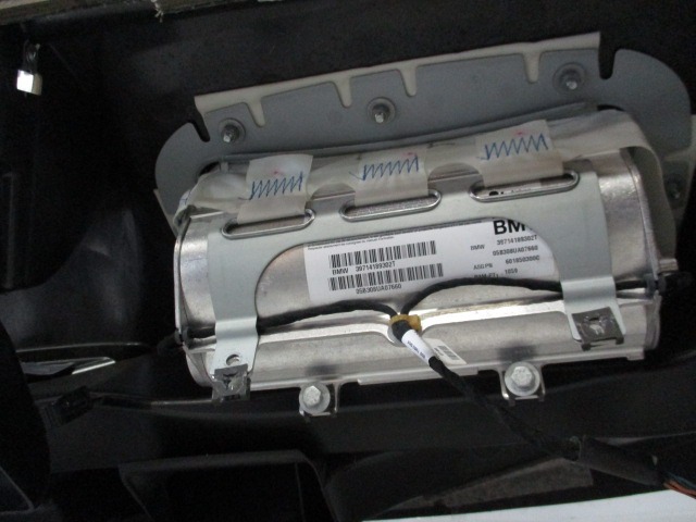 SALPICADERO OEM N. 51457145822 PIEZAS DE COCHES USADOS BMW SERIE 7 E65/E66/E67/E68 LCI RESTYLING (2005 - 2008) DIESEL DESPLAZAMIENTO 30 ANOS 2005