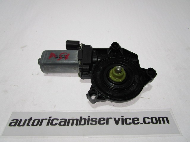 MOTOR DEL PARABRISAS DE LA PUERTA DELANTERA. OEM N. 200405 PIEZAS DE COCHES USADOS FIAT IDEA (2003 - 2008) BENZINA DESPLAZAMIENTO 14 ANOS 2005