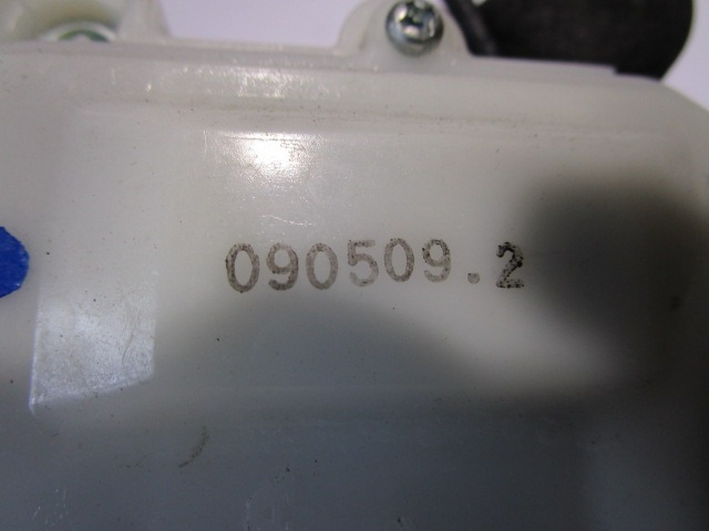 CIERRE CENTRAL TRASERO DERECHO DE LA PUERTA OEM N. 72610TM8A01 PIEZAS DE COCHES USADOS HONDA INSIGHT MK2 (2009 - 10/2013) IBRIDO DESPLAZAMIENTO 13 ANOS 2009