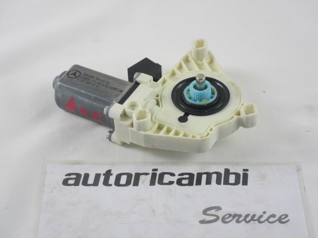 MOTOR DE LA VENTANA DE LA PUERTA TRASERA OEM N. A1698204542 PIEZAS DE COCHES USADOS MERCEDES CLASSE B W245 T245 5P (2005 - 2011) DIESEL DESPLAZAMIENTO 20 ANOS 2007