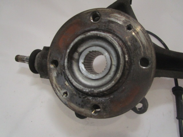 SOPORTE GIRATORIO DERECHO / CUBO DE RUEDA CON APOYO, DELANTERO OEM N. 1606631080 330785 PIEZAS DE COCHES USADOS PEUGEOT 307 BER/SW/CABRIO (2001 - 2009) DIESEL DESPLAZAMIENTO 20 ANOS 2005