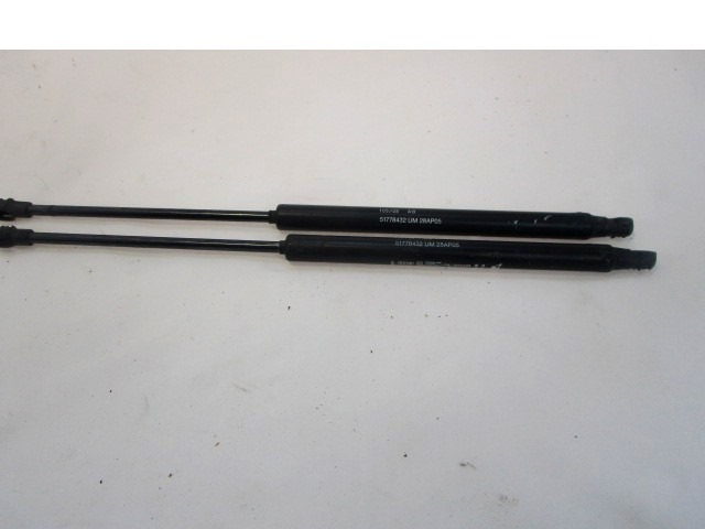 MUELLE D PRESI?N DEL GAS,TAPA PORTAMALET OEM N. 51778432 PIEZAS DE COCHES USADOS FIAT GRANDE PUNTO 199 (2005 - 2012) DIESEL DESPLAZAMIENTO 13 ANOS 2008