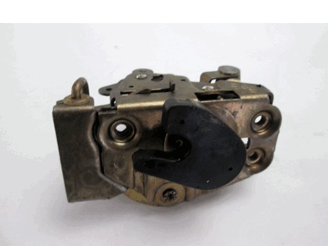 BLOQUEO CENTRAL DE LA PUERTA DELANTERA DERECHA OEM N. 40/162 PIEZAS DE COCHES USADOS FIAT 238 (1967 - 1983)BENZINA DESPLAZAMIENTO 12 ANOS 1967