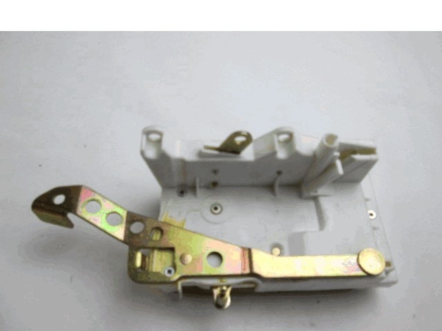 BLOQUEO CENTRAL DE LA PUERTA DELANTERA DERECHA OEM N. 40/201 PIEZAS DE COCHES USADOS FIAT TIPO (1988 -1992)BENZINA DESPLAZAMIENTO 14 ANOS 1988