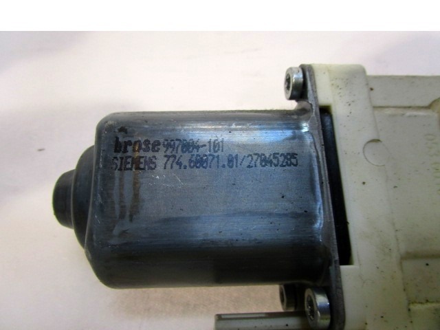 MOTOR DE LA VENTANA DE LA PUERTA TRASERA OEM N. 4F0959802A PIEZAS DE COCHES USADOS AUDI A6 C6 4F2 4FH 4F5 BER/SW/ALLROAD (07/2004 - 10/2008) DIESEL DESPLAZAMIENTO 30 ANOS 2005