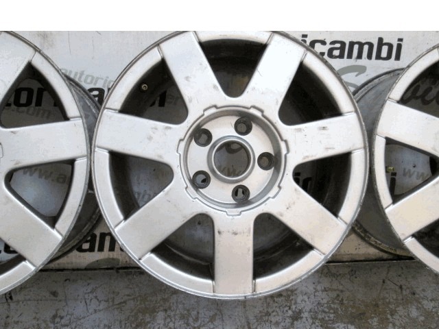 JUEGO DE RUEDAS DE ALEACI?N 15' OEM N. SET 4 CERCHI IN LEGA PIEZAS DE COCHES USADOS VOLKSWAGEN PASSAT B5 3B BER/SW (08/1996 - 11/2000)DIESEL DESPLAZAMIENTO 19 ANOS 2000