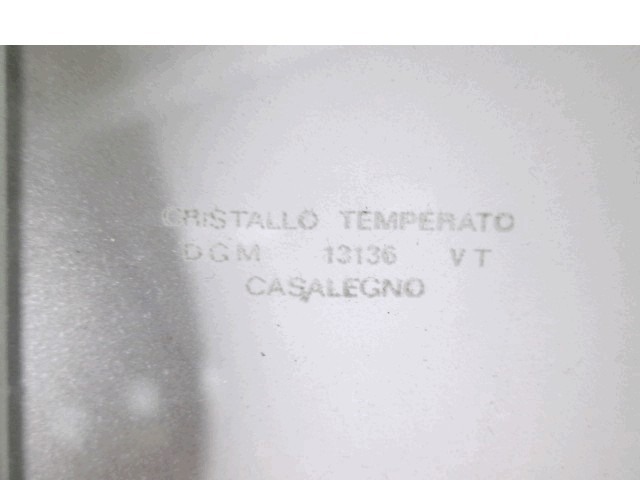 CRISTAL DE PUERTA COMPACTO IZQUIERDA OEM N.  PIEZAS DE COCHES USADOS FIAT 600T 850T (1964 - 1976)BENZINA DESPLAZAMIENTO 75 ANOS 1964