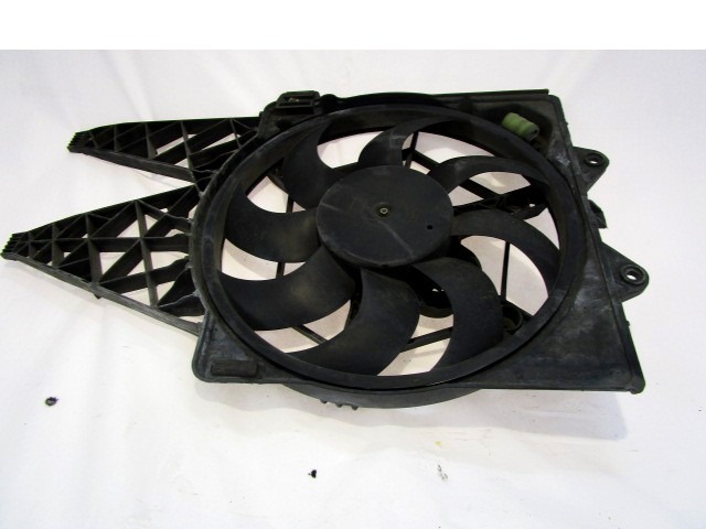 CERCO DE VENTILADOR CON VENTILADOR OEM N. 882300200 PIEZAS DE COCHES USADOS FIAT BRAVO 198 (02/2007 - 01/2011) DIESEL DESPLAZAMIENTO 16 ANOS 2011