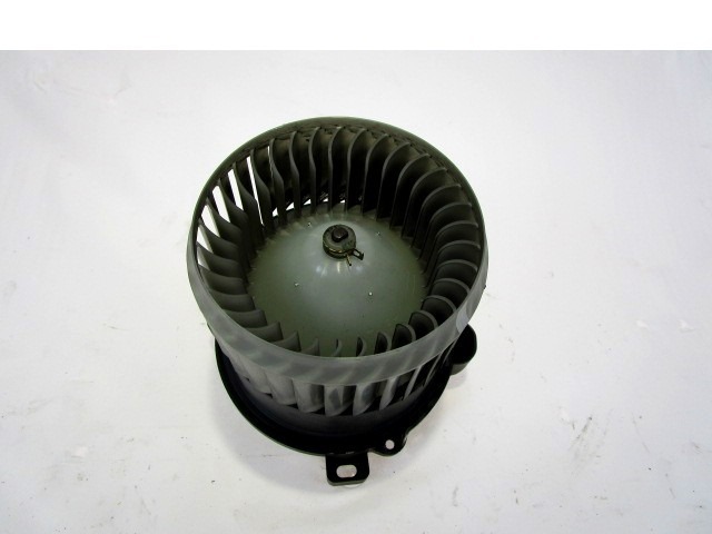 VENTILADOR OEM N. MF016070-0701 PIEZAS DE COCHES USADOS SMART FORFOUR (2004 - 2006) BENZINA DESPLAZAMIENTO 13 ANOS 2005