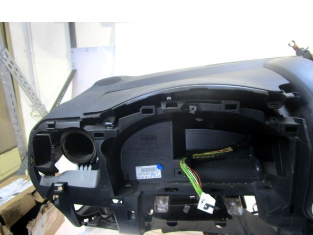 SALPICADERO OEM N. 16139519ZD PIEZAS DE COCHES USADOS PEUGEOT PARTNER/RANCH (2008 - 2010) DIESEL DESPLAZAMIENTO 16 ANOS 2010