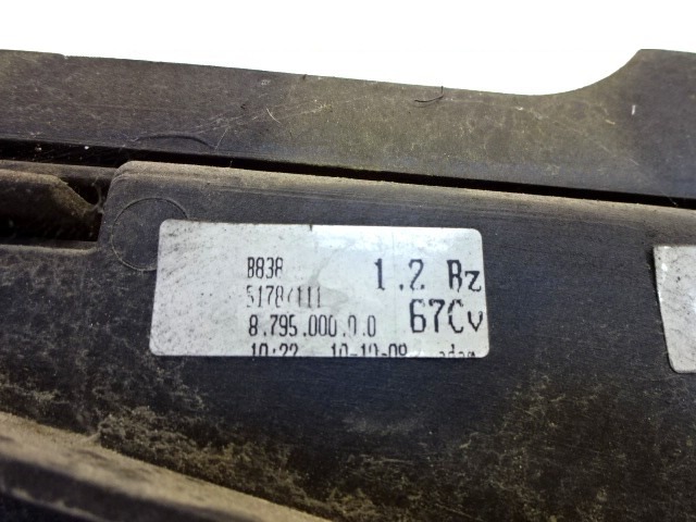 CERCO DE VENTILADOR CON VENTILADOR OEM N. 51787111 PIEZAS DE COCHES USADOS FIAT 500 CINQUECENTO (2007 - 2015) BENZINA DESPLAZAMIENTO 12 ANOS 2007