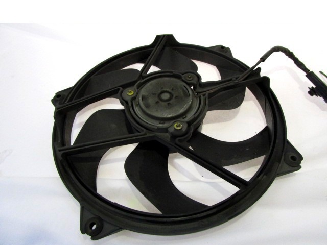 CERCO DE VENTILADOR CON VENTILADOR OEM N. 1253C0 PIEZAS DE COCHES USADOS PEUGEOT 307 BER/SW/CABRIO (2001 - 2009) DIESEL DESPLAZAMIENTO 16 ANOS 2004