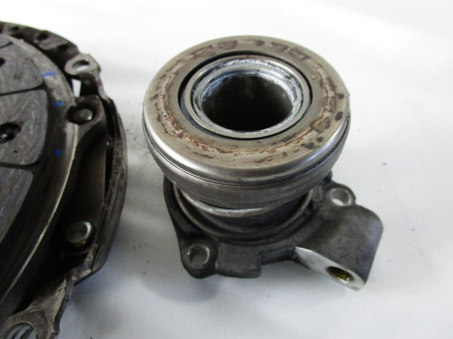 EMBRAGUE OEM N. 323058610 PIEZAS DE COCHES USADOS OPEL ASTRA H L48,L08,L35,L67 5P/3P/SW (2004 - 2007) DIESEL DESPLAZAMIENTO 17 ANOS 2006