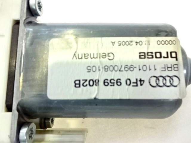 MOTOR DEL PARABRISAS DE LA PUERTA DELANTERA. OEM N. 4F0959802B PIEZAS DE COCHES USADOS AUDI A6 C6 4F2 4FH 4F5 BER/SW/ALLROAD (07/2004 - 10/2008) DIESEL DESPLAZAMIENTO 30 ANOS 2005