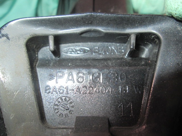 MANIJA DE LA PUERTA DELANTERA IZQUIERDA OEM N. 8A61-A22404 PIEZAS DE COCHES USADOS FORD FIESTA (09/2008 - 11/2012) BENZINA DESPLAZAMIENTO 12 ANOS 2010