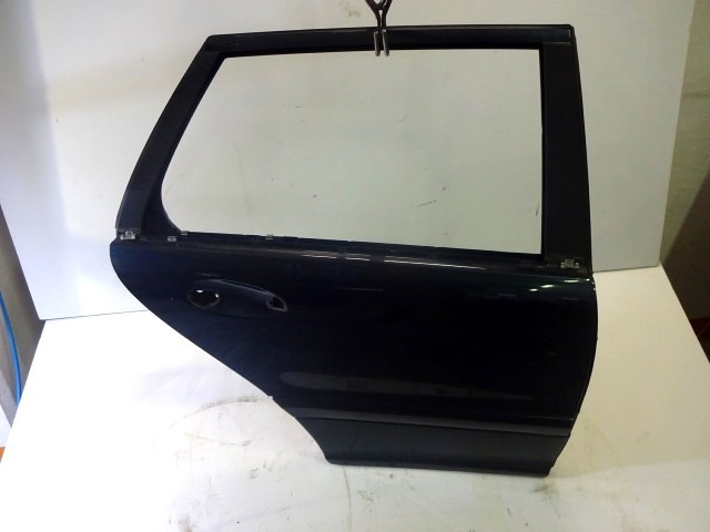 PUERTA TRASERA DERECHA OEM N. A2037301205 PIEZAS DE COCHES USADOS MERCEDES CLASSE C W203 BER/SW (2000 - 2007) DIESEL DESPLAZAMIENTO 22 ANOS 2004