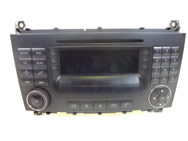 RECAMBIOS RADIO-NAVEGACI?N OEM N. A2038701989 A2038270062 PIEZAS DE COCHES USADOS MERCEDES CLASSE C W203 BER/SW (2000 - 2007) DIESEL DESPLAZAMIENTO 22 ANOS 2004