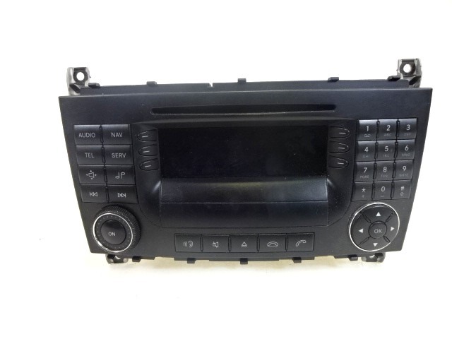 RECAMBIOS RADIO-NAVEGACI?N OEM N. A2038701989 A2038270062 PIEZAS DE COCHES USADOS MERCEDES CLASSE C W203 BER/SW (2000 - 2007) DIESEL DESPLAZAMIENTO 22 ANOS 2004