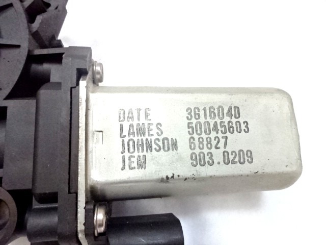 MOTOR DEL PARABRISAS DE LA PUERTA DELANTERA. OEM N. 50045603 PIEZAS DE COCHES USADOS FIAT IDEA (2003 - 2008) BENZINA DESPLAZAMIENTO 12 ANOS 2006