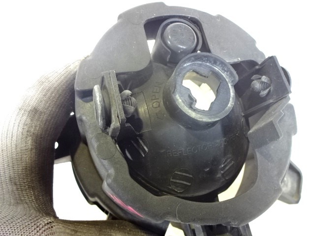 FARO ANTINIEBLA DERECHO OEM N. 9220207600 PIEZAS DE COCHES USADOS KIA PICANTO (2008 - 2011) BENZINA/GPL DESPLAZAMIENTO 11 ANOS 2010