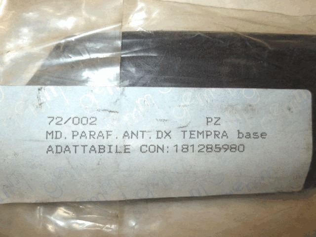 MOLDURAS LATERALES DEL CUERPO OEM N. 181285980 PIEZAS DE COCHES USADOS FIAT TEMPRA BER/SW(1990 - 1997)BENZINA DESPLAZAMIENTO 16 ANOS 1990