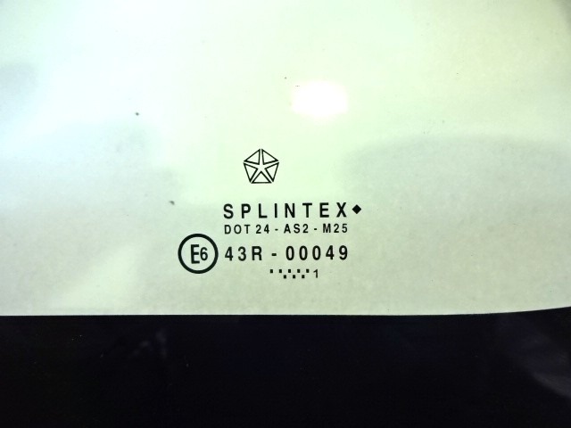 CRISTAL DE PUERTA COMPACTO IZQUIERDA OEM N. 05020721AB PIEZAS DE COCHES USADOS CHRYSLER VOYAGER/GRAN VOYAGER RG RS MK4 (2001 - 2007) DIESEL DESPLAZAMIENTO 25 ANOS 2001