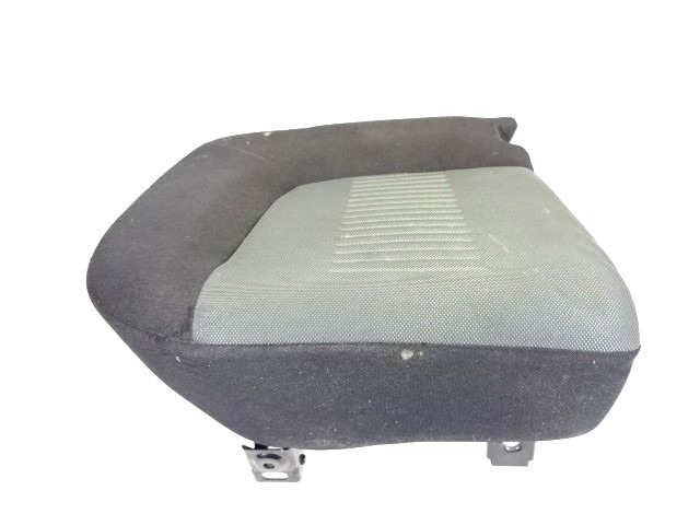 ASIENTO DEL ASIENTO TRASERO OEM N. 18898 SEDUTA SDOPPIATA POSTERIORE TESSUTO PIEZAS DE COCHES USADOS FIAT GRANDE PUNTO 199 (2005 - 2012) BENZINA DESPLAZAMIENTO 14 ANOS 2007