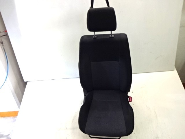 ASIENTO DELANTERO DERECHO OEM N. 19516 SEDILE ANTERIORE DESTRO TESSUTO PIEZAS DE COCHES USADOS FIAT SEDICI (2006 - 4/2009) DIESEL DESPLAZAMIENTO 19 ANOS 2007