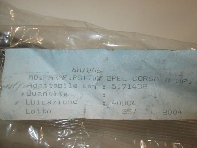 MOLDURAS LATERALES DEL CUERPO OEM N. 5171432 PIEZAS DE COCHES USADOS OPEL CORSA B (1993 - 09/2000) BENZINA DESPLAZAMIENTO 12 ANOS 1993