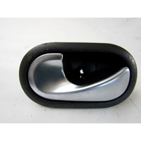 MANETA ABREPUERTA OEM N. 8200028487 PIEZAS DE COCHES USADOS RENAULT MEGANE BER/GRANDTOUR  (10/2002 - 02/2006) DIESEL DESPLAZAMIENTO 19 ANOS 2004