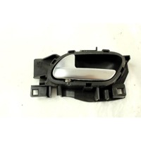 96605254VV MANIGLIA INTERNA PORTA ANTERIORE SINISTRA PEUGEOT 208 1.4 D 50KW 5M 5P (2013) RICAMBIO USATO