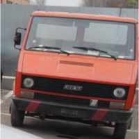 IVECO DAILY 35-8 2.5 D 53KW 5M 2P (1980) RICAMBI USATI AUTO IN PIAZZALE 