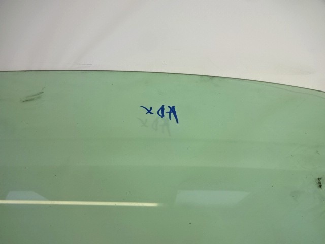 CRISTAL DE PUERTA, DELANTERA DERECHA OEM N. 93183267 PIEZAS DE COCHES USADOS OPEL ASTRA H L48,L08,L35,L67 5P/3P/SW (2004 - 2007) DIESEL DESPLAZAMIENTO 19 ANOS 2005