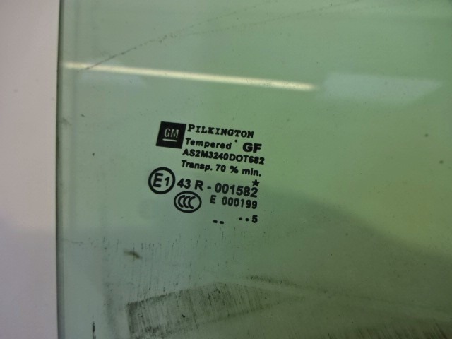 CRISTAL DE PUERTA, DELANTERA DERECHA OEM N. 93183267 PIEZAS DE COCHES USADOS OPEL ASTRA H L48,L08,L35,L67 5P/3P/SW (2004 - 2007) DIESEL DESPLAZAMIENTO 19 ANOS 2005