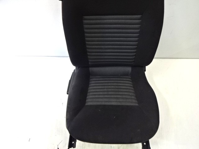 ASIENTO DELANTERO DERECHO OEM N. 18903 SEDILE ANTERIORE DESTRO TESSUTO PIEZAS DE COCHES USADOS FIAT CROMA (11-2007 - 2010) DIESEL DESPLAZAMIENTO 19 ANOS 2009