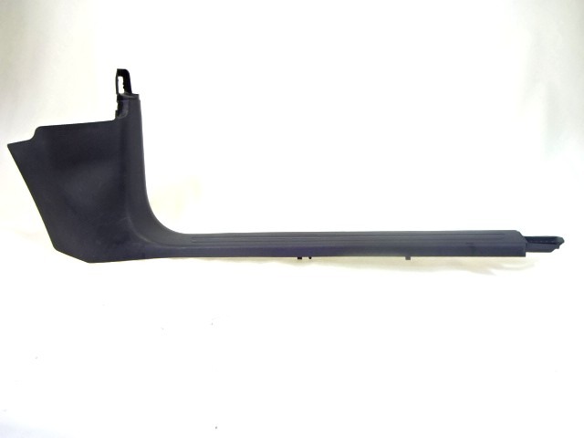 REVESIMENTO LATERAL ESPACIO INFERIOR OEM N. 4F1867272B PIEZAS DE COCHES USADOS AUDI A6 C6 4F2 4FH 4F5 BER/SW/ALLROAD (07/2004 - 10/2008) DIESEL DESPLAZAMIENTO 27 ANOS 2007