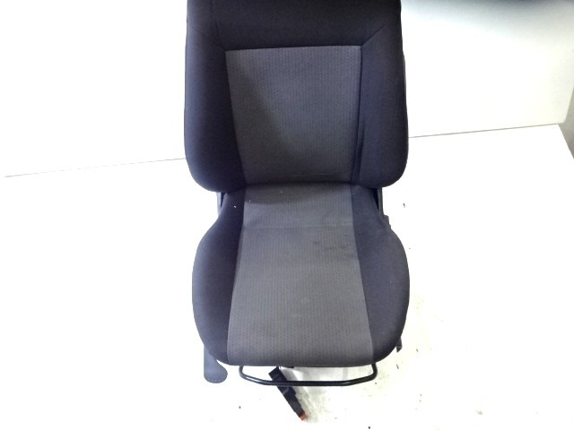 ASIENTO DELANTERO IZQUIERDA OEM N. 17204 122 SEDILE ANTERIORE SINISTRO TESSUTO PIEZAS DE COCHES USADOS OPEL MERIVA A (2003 - 2006) BENZINA DESPLAZAMIENTO 16 ANOS 2003