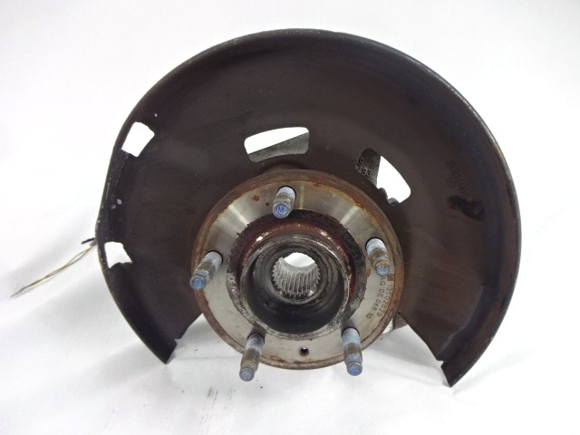 SOPORTE GIRATORIO DERECHO / CUBO DE RUEDA CON APOYO, DELANTERO OEM N. 13248523 13502829 PIEZAS DE COCHES USADOS CHEVROLET CRUZE J300 (DAL 2009) DIESEL DESPLAZAMIENTO 20 ANOS 2010